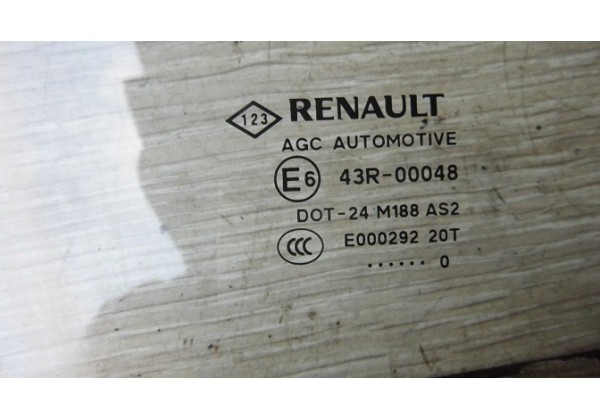 Скло дверки задньої правої Renault Grand Scenic III, 803000010R